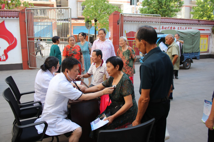 乡村振兴 法治同行——重庆市司法鉴定人活跃在田间地头