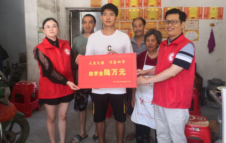 乡村振兴 法治同行——重庆市司法鉴定人活跃在田间地头